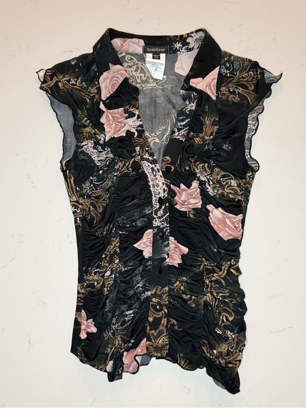 Y2K bebe Black Floral Ruched Button-Front Sleeveless Top - Black & Pink